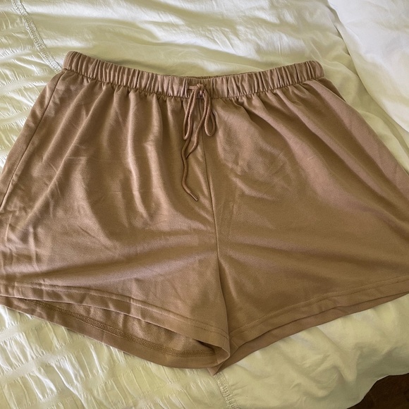 NYDJ Shorts Lounge Set - Picture 4 of 4